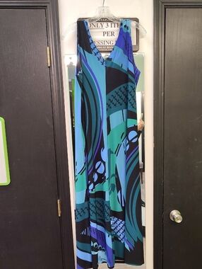Chico's Sleeveless V-Neck Maxi Dress in Teal, Blue & Black